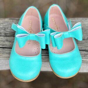 Itty Bitty Toes size size 22(6) 18-24M